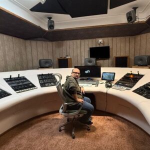 تکنولوژی جدید صدا در «اسکورت» حاتمیکیا تکنولوژی جدید صدا در «اسکورت» حاتمیکیا