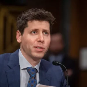 سم آلتمن: هوش جامع مصنوعی تا ۲۰۳۰ می‌آید و جایگزین ۴۰ درصد کارها می‌شود