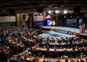 عارف: در آستانه یک جهش دیجیتال هستیم/ میتوانیم ایران را به هاب منطقه فناوری اطلاعات و ارتباطات تبدیل کنیم عارف: در آستانه یک جهش دیجیتال هستیم/ میتوانیم ایران را به هاب منطقه فناوری اطلاعات و ارتباطات تبدیل کنیم