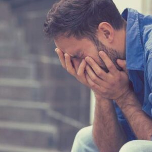 فروپاشی روانی چیست؟علت،علائم و روش‌های درمان