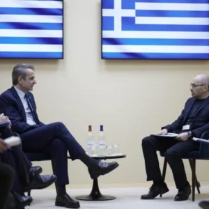 مدیر دیپمایند گوگل: شرکتهای هوش مصنوعی نباید اشتباه شبکههای اجتماعی را تکرار کنند مدیر دیپمایند گوگل: شرکتهای هوش مصنوعی نباید اشتباه شبکههای اجتماعی را تکرار کنند