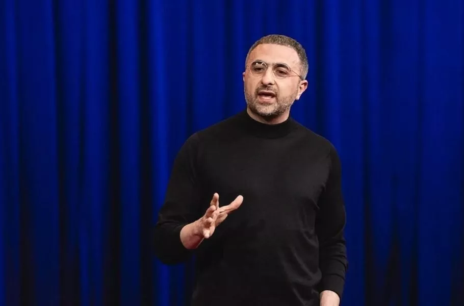 مدیرعامل هوش مصنوعی مایکروسافت درباره خودآگاهی تقلبی هوش مصنوعی هشدار میدهد مدیرعامل هوش مصنوعی مایکروسافت درباره خودآگاهی تقلبی هوش مصنوعی هشدار میدهد