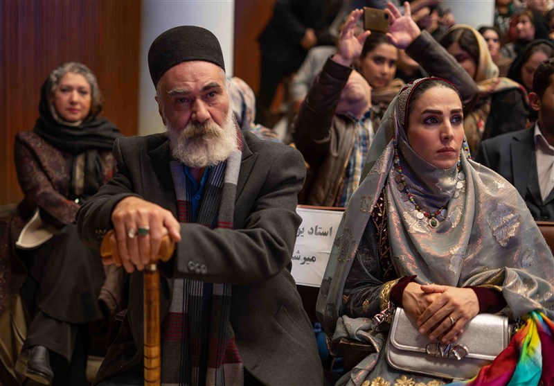مفاخر لر در جشنواره بلوط؛ از ورزشکاران ملی تا هنرمندان / نغمههای لری در دل پایتخت پیچید استان لرستان , گروه موسیقی شینهوا ,