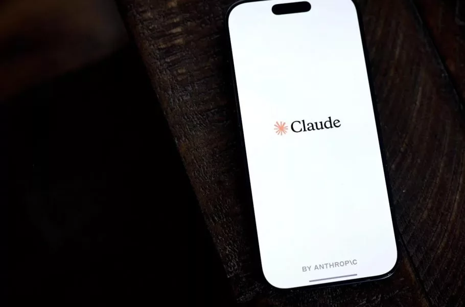 هکرهای چینی از هوش مصنوعی Claude برای حمله به دولتها و شرکتها استفاده کردند هکرهای چینی از هوش مصنوعی Claude برای حمله به دولتها و شرکتها استفاده کردند