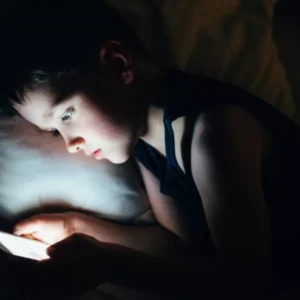 چت‌بات‌های متا در تعامل با کاربران خردسال با محدودیت‌های جدید روبه‌رو شدند