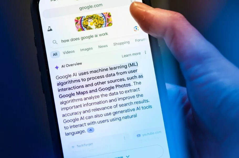 اصلاح خطای عجیب گوگل؛ AI Overviews سال جاری را به اشتباه 2024 اعلام میکرد اصلاح خطای عجیب گوگل؛ AI Overviews سال جاری را به اشتباه 2024 اعلام میکرد