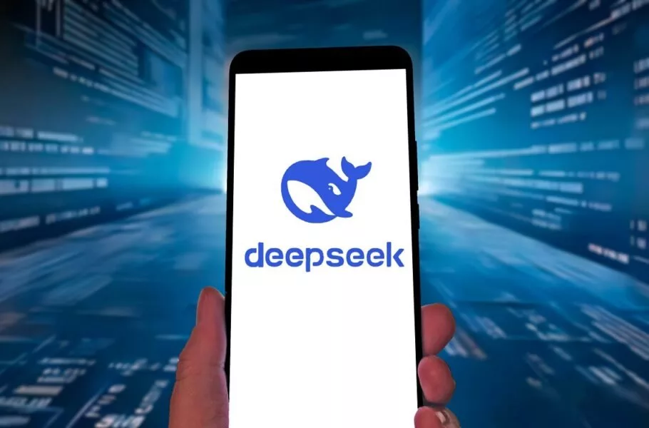 اپ DeepSeek در آیفون دادههای کاربران را بدون رمزنگاری به سرورهای خود ارسال میکند اپ DeepSeek در آیفون دادههای کاربران را بدون رمزنگاری به سرورهای خود ارسال میکند