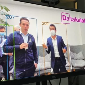 اپل با هدف توسعه هوش مصنوعی در آیفون، استارتاپ فرانسوی Datakaleb را تصاحب کرد اپل با هدف توسعه هوش مصنوعی در آیفون، استارتاپ فرانسوی Datakaleb را تصاحب کرد