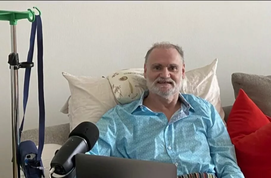به لطف هوش مصنوعی، خانواده این مرد حتی پس از مرگ میتوانند با او ارتباط برقرار کنند به لطف هوش مصنوعی، خانواده این مرد حتی پس از مرگ میتوانند با او ارتباط برقرار کنند