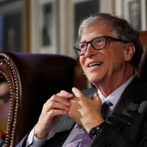  بیل گیتس: هوش مصنوعی در ۲۰ سال آینده اغلب مشاغل انسانی را تصاحب می‌کند