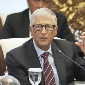 بیل گیتس: هوش مصنوعی کلید پیشرفت در حوزه سلامت و آموزش است