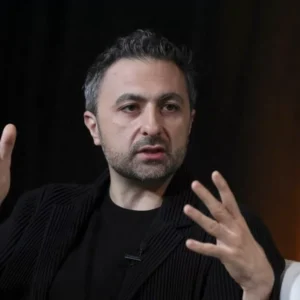 رئیس هوش مصنوعی مایکروسافت: رسیدن به هوش جامع مصنوعی شاید 10 سال طول بکشد رئیس هوش مصنوعی مایکروسافت: رسیدن به هوش جامع مصنوعی شاید 10 سال طول بکشد