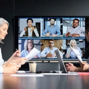 شرکت‌ها برای بررسی گفت‌وگوهای کارمندان خود به هوش مصنوعی روی آورده‌اند