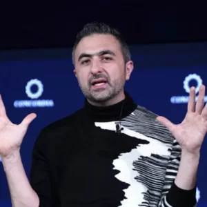 مدیر ارشد مایکروسافت: می‌توان از محتوای وب آزادانه برای آموزش هوش مصنوعی بهره برد