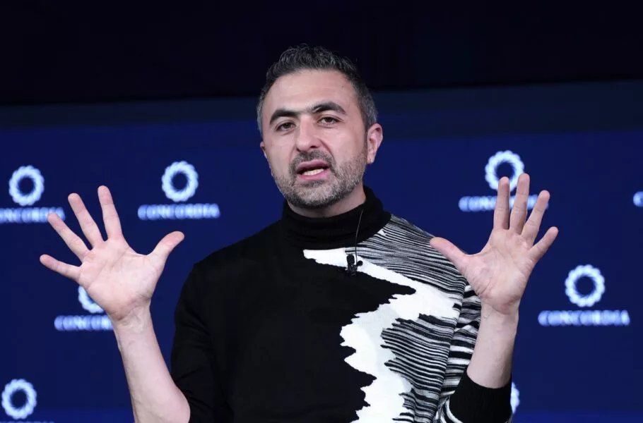 مدیر ارشد مایکروسافت: میتوان از محتوای وب آزادانه برای آموزش هوش مصنوعی بهره برد مدیر ارشد مایکروسافت: میتوان از محتوای وب آزادانه برای آموزش هوش مصنوعی بهره برد