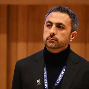 مدیر ارشد مایکروسافت: هوش مصنوعی نوع جدیدی از یک گونه دیجیتالی است مدیر ارشد مایکروسافت: هوش مصنوعی نوع جدیدی از یک گونه دیجیتالی است