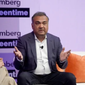 مدیرعامل یوتیوب: هوش مصنوعی Sora ممکن است شرایط خدمات ما را نقض کرده باشد