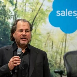 مدیرعامل Salesforce رویکرد هوش مصنوعی مایکروسافت را ناامیدکننده خواند مدیرعامل Salesforce رویکرد هوش مصنوعی مایکروسافت را ناامیدکننده خواند