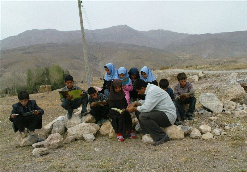 معجزه در کوههای دالامپر با کانکسی میان مرز 3 کشور کتاب , کانون پرورش فکری , کتاب کودک ,