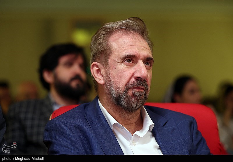 هر ایرانی برای استقلال کشور از هیچ فداکاری دریغ نمی‌کند