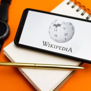 ویکی‌پدیا نمایش خلاصه‌های هوش مصنوعی را پس از نارضایتی شدید ویراستاران متوقف کرد