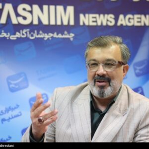 کنار مردم بودن با نسخه پیچی از راه دور متفاوت است