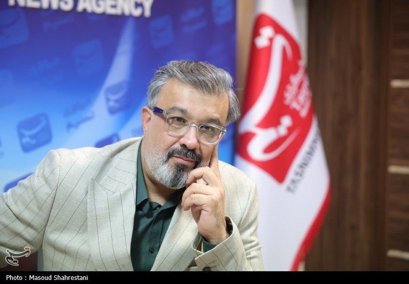 کنار مردم بودن با نسخه پیچی از راه دور متفاوت است مجری , مجریان تلویزیون ایران , تلویزیون , صدا و سیما , هنرمندان ,