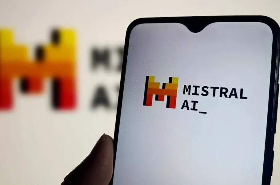 Mistral از مدلهای هوش مصنوعی جدید خود رونمایی کرد؛ ارتقاهایی برای رقابت با ChatGPT Mistral از مدلهای هوش مصنوعی جدید خود رونمایی کرد؛ ارتقاهایی برای رقابت با ChatGPT