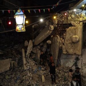 خلاقیت مردم غزه برای استقبال از رمضان الکریم/ ویرانه‌هایمان هم زیباست