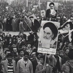 فرزند روحالله؛ تبار معنایی در عصر غیاب فرزند روحالله؛ تبار معنایی در عصر غیاب