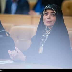 الهام چرخنده: رهبر شهید انقلاب یک مکتب است