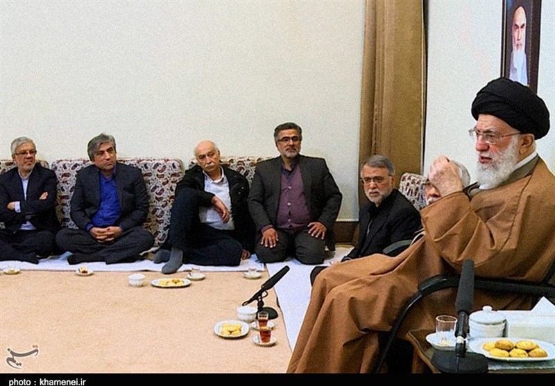 بازخوانی دیدار خاص سریال‌سازان با رهبر انقلاب/ تلویزیون نباید تلخ باشد