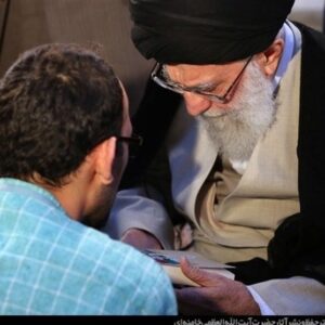 بشارت پیروزی در شعری از رهبر انقلاب