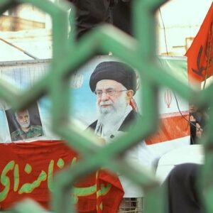 خون او، سیلی از جنس ایستادگی عاشورایی است