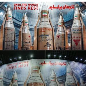دیوارنگاره میدان ولیعصر؛ تا جهان بیاساید...