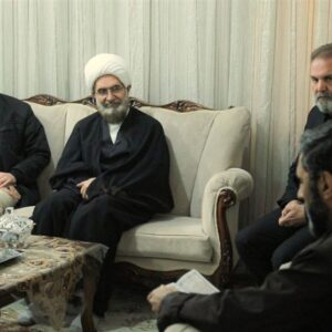 روایتی از دیدار با خانواده شهیدان در لبیک با رهبر انقلاب