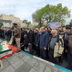 مادر شهیدان افراسیابی به دیدار 5 فرزند شهیدش رسید