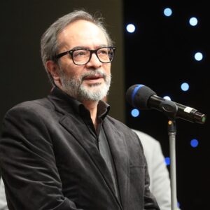 کارن همایونفر برای وعده صادق4 مارش نظامی نواخت