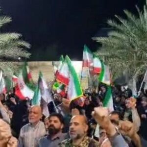 اجتماع باشکوه مردم انقلابی و مراسم یادبود ۲ شهید اقتدار در آبدان
