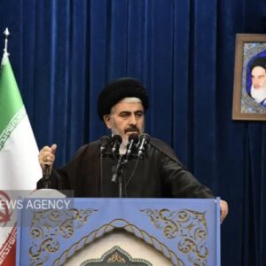 ارتش و سپاه در اوج اقتدار جهانی هستند؛اعتماد به مسئولان، راهکار مقابله