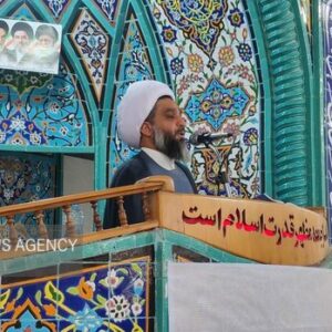 حجت‌الاسلام سهرابی: آمریکا در باتلاق ایران گرفتار شده است