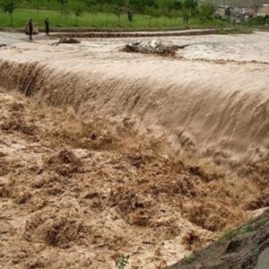 خسارت سیلاب به ۲۵ خانوار در آبدانان؛ ۳ پل تخریب شد