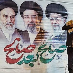 خلیلی: دل رزمندگان پای لانچرها به حضور مردم گرم است