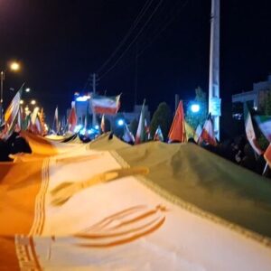 خیابان همچنان صحنه حضور باصلابت دریادلان گناوه‌ای