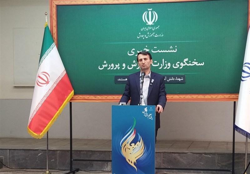 فرآیند انتخاب معلمان نمونه اعلام شد