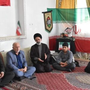 مسئولان بنیاد شهید با خانواده شهیدان «دالوند» و «سالاروند» دیدار کردند