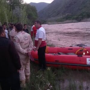 پیکر فرد مغروق در رودخانه ارس با تلاش نجاتگران خداآفرین کشف شد