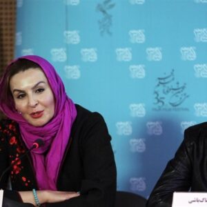 آزیتا ترکاشوند: با هر چیزی معامله کنید جز وطن!