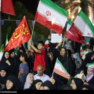 حامد علیزاده آهنگ جدیدش را در خیابان خواند
