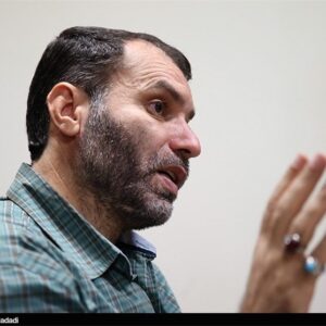 ده نمکی: همه باید متحد و گوش به فرمان رهبر باشیم